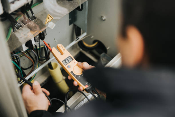 Best Electrician Near Me  in Edinburg, IL